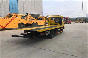 胶南非事故拖车