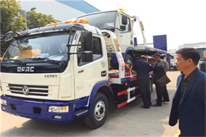 胶南汽车道路救援拖车价格